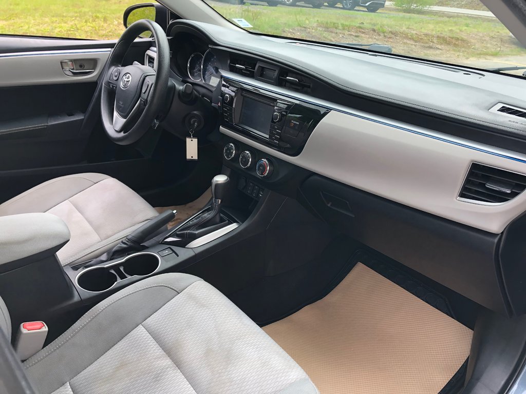 2015 Toyota Corolla LE - reverse camera, hands free, cruise control in COLDBROOK, Nova Scotia - 22 - w1024h768px