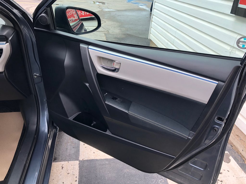 2015 Toyota Corolla LE - reverse camera, hands free, cruise control in COLDBROOK, Nova Scotia - 21 - w1024h768px