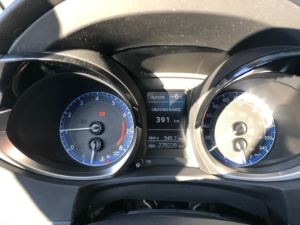 2016 Toyota Corolla S - sunroof, manual, bluetooth, cruise control in Kentville, Nova Scotia - 10 - w1024h768px