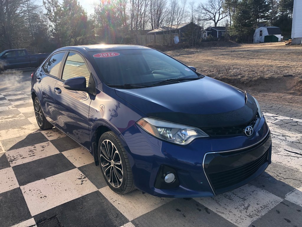 2016 Toyota Corolla S - sunroof, manual, bluetooth, cruise control in Kentville, Nova Scotia - 3 - w1024h768px