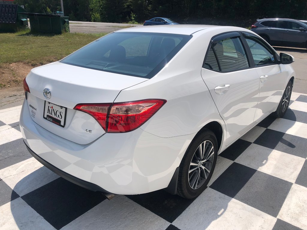 2018 Toyota Corolla LE - sunroof, cruise control, hands free, a/c in COLDBROOK, Nova Scotia - 4 - w1024h768px