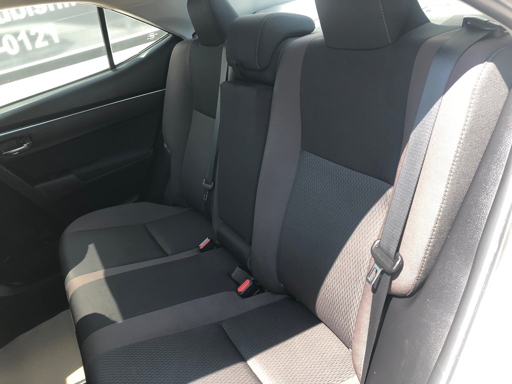 2018 Toyota Corolla LE - sunroof, cruise control, hands free, a/c in COLDBROOK, Nova Scotia - 20 - w1024h768px