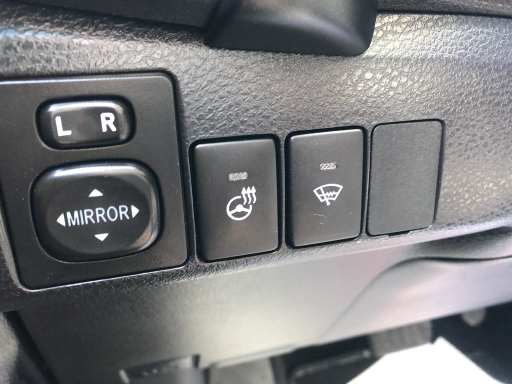 2018 Toyota Corolla LE - sunroof, cruise control, hands free, a/c in COLDBROOK, Nova Scotia - 8 - w1024h768px