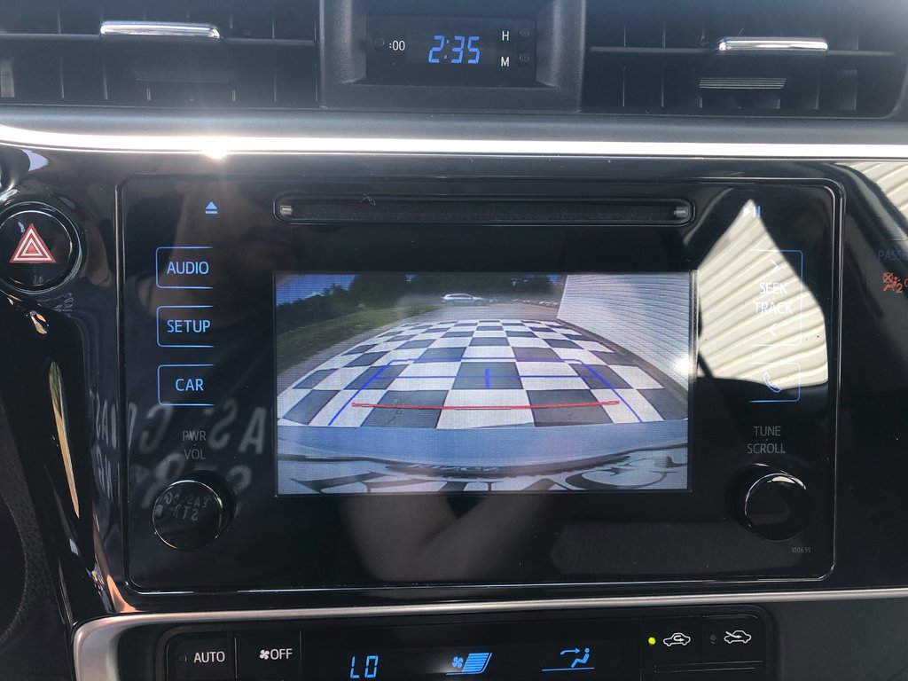 2018 Toyota Corolla LE - sunroof, cruise control, hands free, a/c in COLDBROOK, Nova Scotia - 12 - w1024h768px