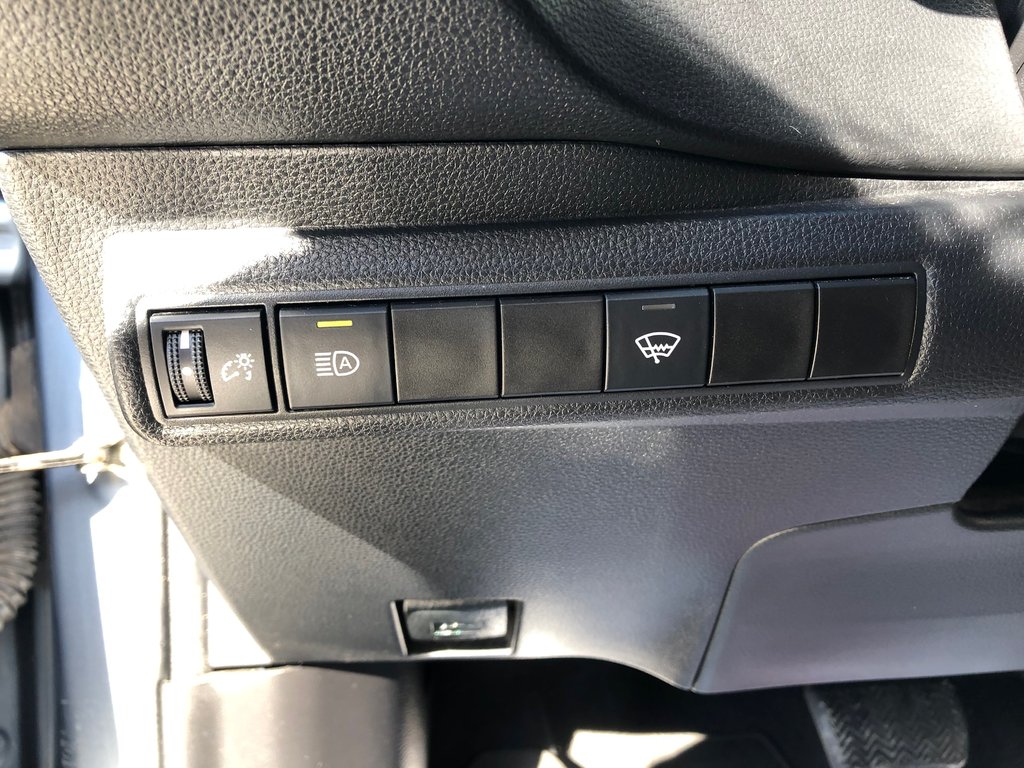 2020 Toyota Corolla LE LE -  Reverse Camera, Heated Seats, Handsfree in COLDBROOK, Nova Scotia - 9 - w1024h768px