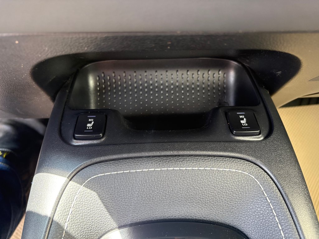 2022 Toyota Corolla Se - cruise control, hands free, reverse camera in Kentville, Nova Scotia - 16 - w1024h768px