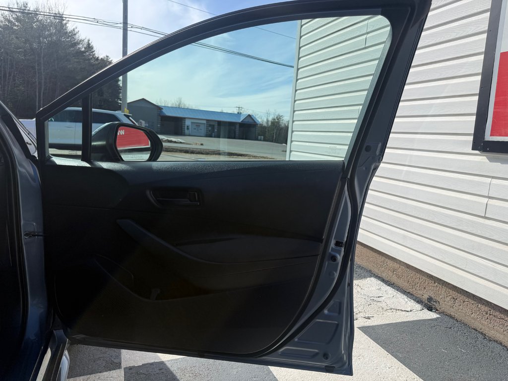 2022 Toyota COROLLA LE, keyless entry, backup camera, Bluetooth in Kentville, Nova Scotia - 18 - w1024h768px