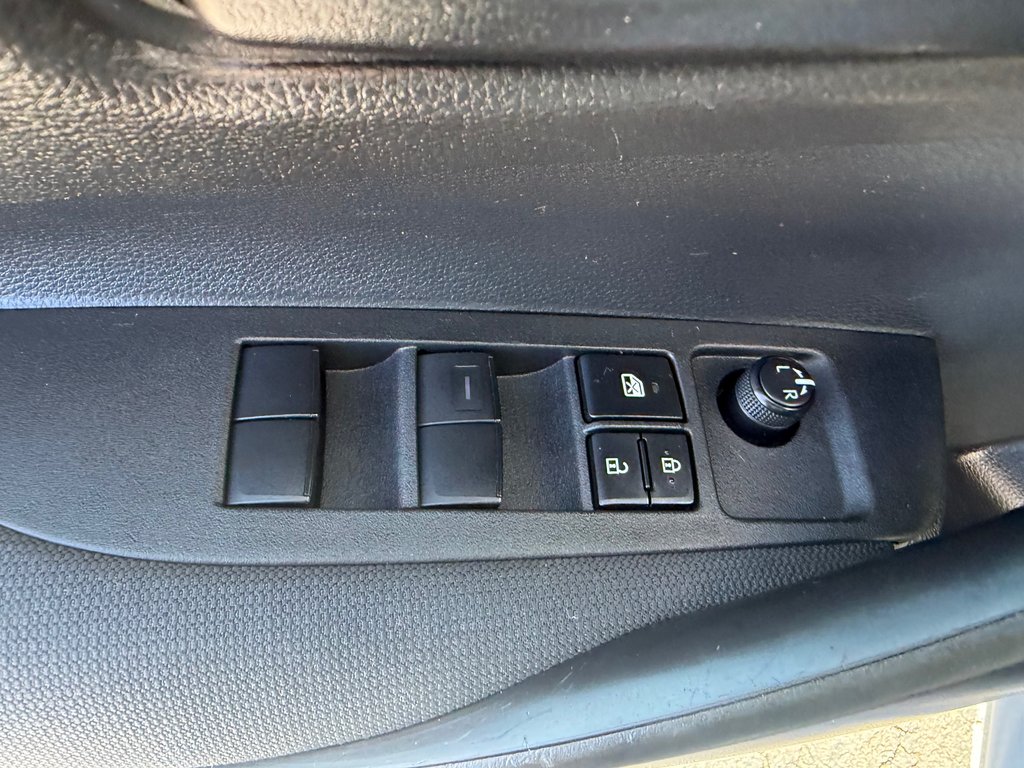2022 Toyota COROLLA LE, keyless entry, backup camera, Bluetooth in Kentville, Nova Scotia - 8 - w1024h768px