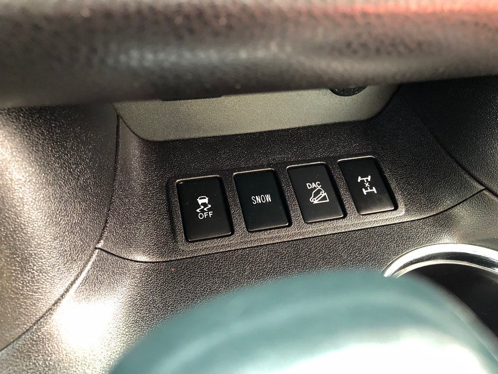 2016 Toyota Highlander XLE- Leather interior, AWD, 3 rows tons of space! in COLDBROOK, Nova Scotia - 14 - w1024h768px