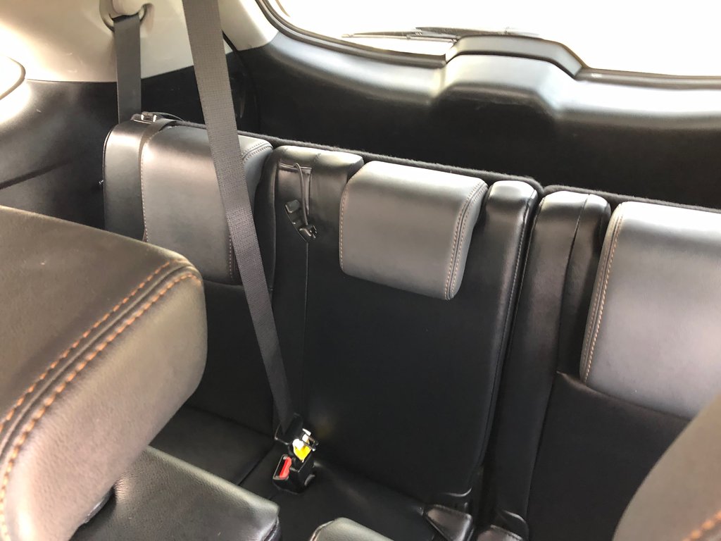 2016 Toyota Highlander XLE- Leather interior, AWD, 3 rows tons of space! in COLDBROOK, Nova Scotia - 24 - w1024h768px