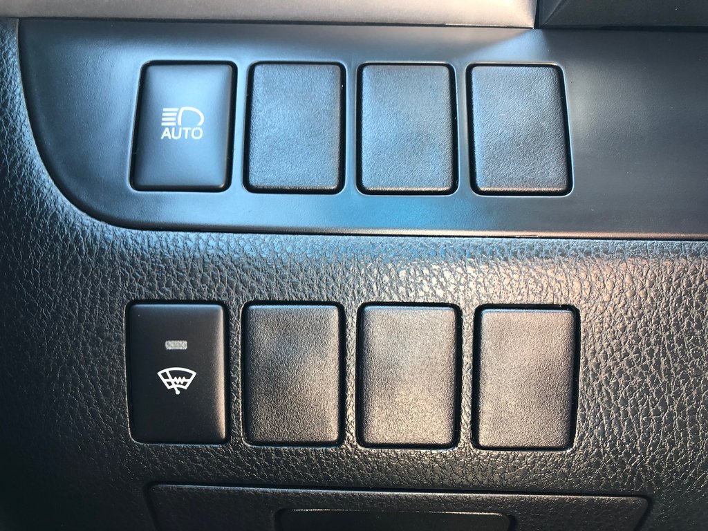 2019 Toyota Highlander LE - reverse camera, adaptive cruise control, a/c in COLDBROOK, Nova Scotia - 8 - w1024h768px