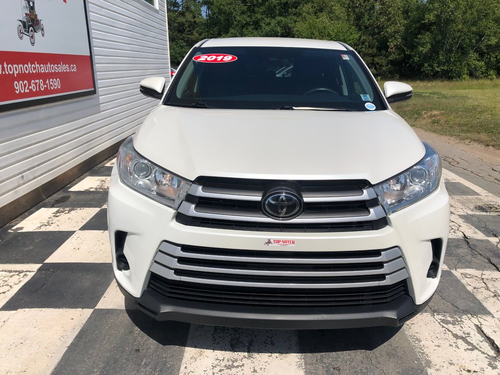 2019 Toyota Highlander LE - reverse camera, adaptive cruise control, a/c in COLDBROOK, Nova Scotia - 2 - w1024h768px
