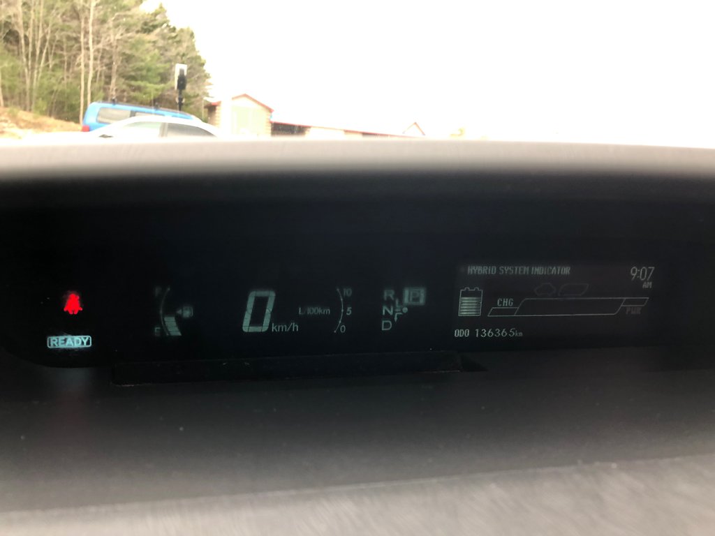 Toyota Prius Base - sunroof, reverse camera, bluetooth, hatch 2015 à COLDBROOK, Nouvelle-Écosse - 10 - w1024h768px