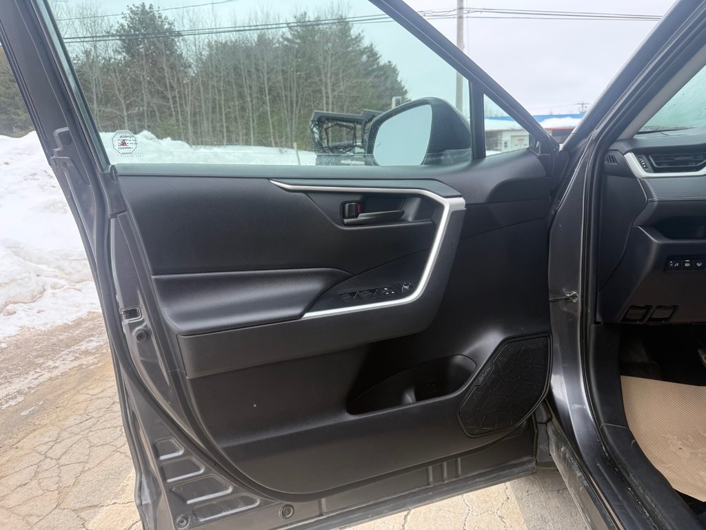 Toyota RAV4 LE LE, keyless entry, backup camera, Bluetooth 2020 à COLDBROOK, Nouvelle-Écosse - 7 - w1024h768px