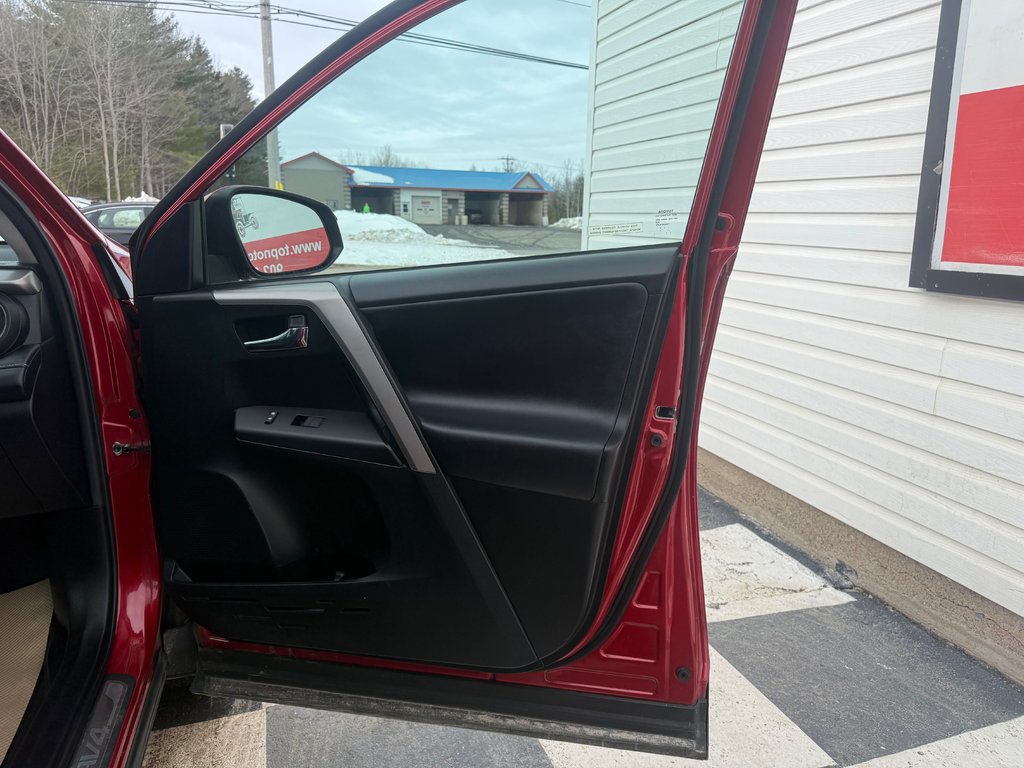Toyota RAV4 XLE XLE, keyless entry, backup camera, Bluetooth 2017 à COLDBROOK, Nouvelle-Écosse - 19 - w1024h768px