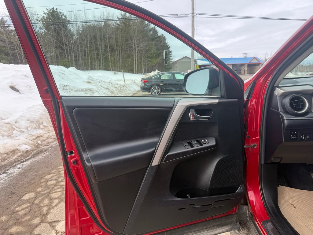 Toyota RAV4 XLE XLE, keyless entry, backup camera, Bluetooth 2017 à COLDBROOK, Nouvelle-Écosse - 7 - w1024h768px