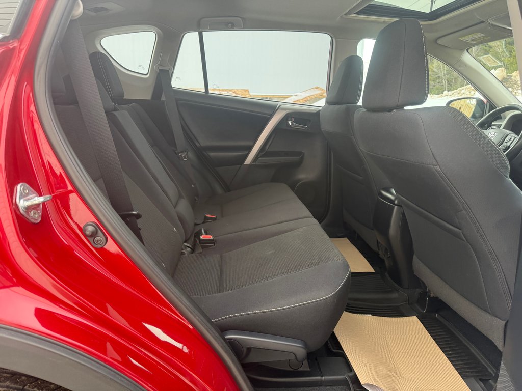 Toyota RAV4 XLE XLE, keyless entry, backup camera, Bluetooth 2017 à COLDBROOK, Nouvelle-Écosse - 18 - w1024h768px