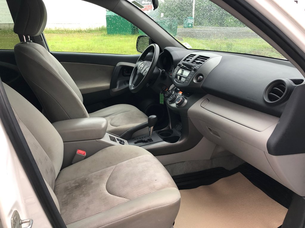 2011 Toyota RAV4 Base - CD Player, Power Locks, Cruise Control in Kentville, Nova Scotia - 18 - w1024h768px