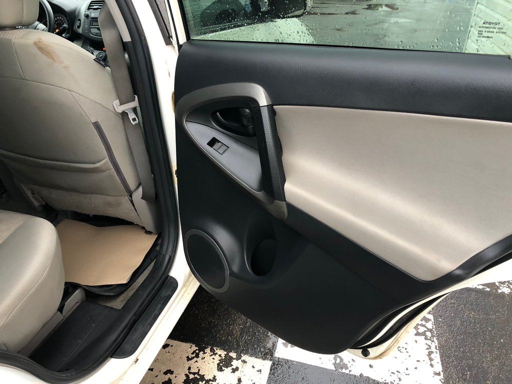 2011 Toyota RAV4 Base - CD Player, Power Locks, Cruise Control in Kentville, Nova Scotia - 16 - w1024h768px