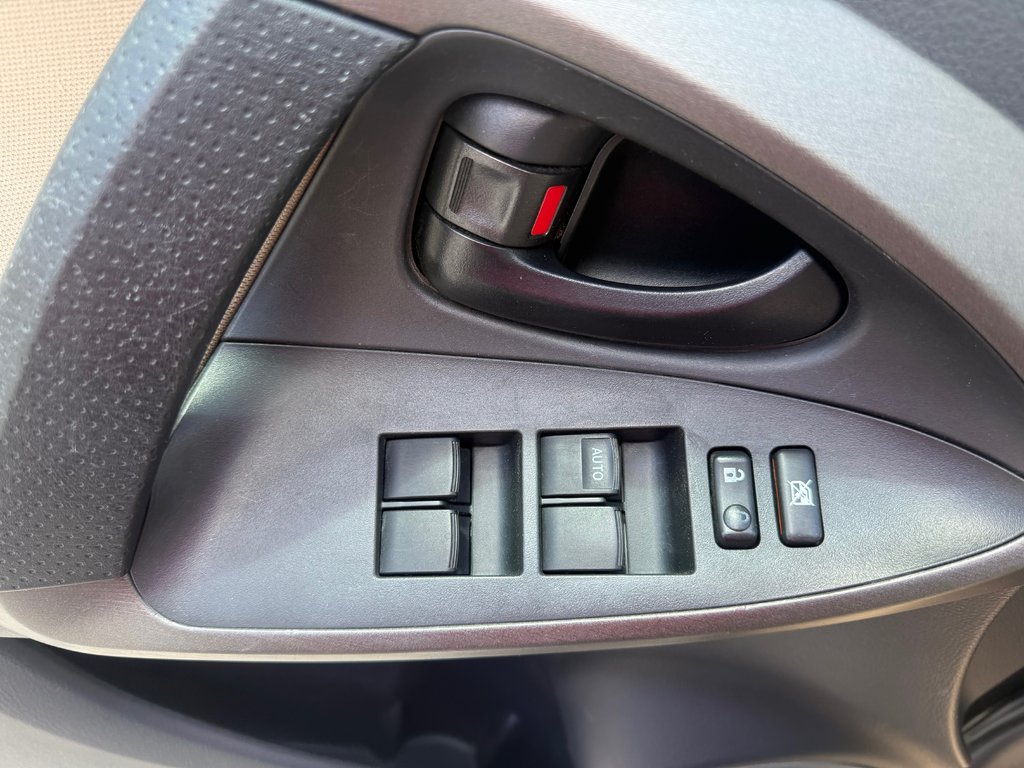2011 Toyota RAV4 Base, Keyless entry, MP3, Cruise control in Kentville, Nova Scotia - 8 - w1024h768px