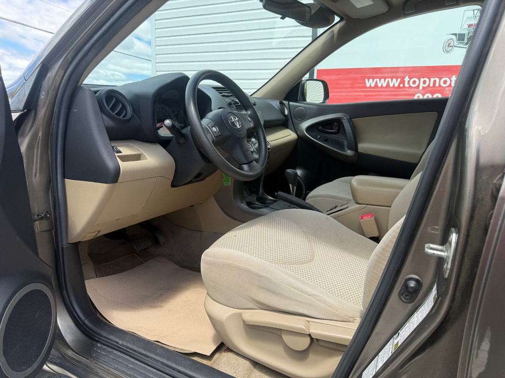 2011 Toyota RAV4 Base, Keyless entry, MP3, Cruise control in Kentville, Nova Scotia - 9 - w1024h768px