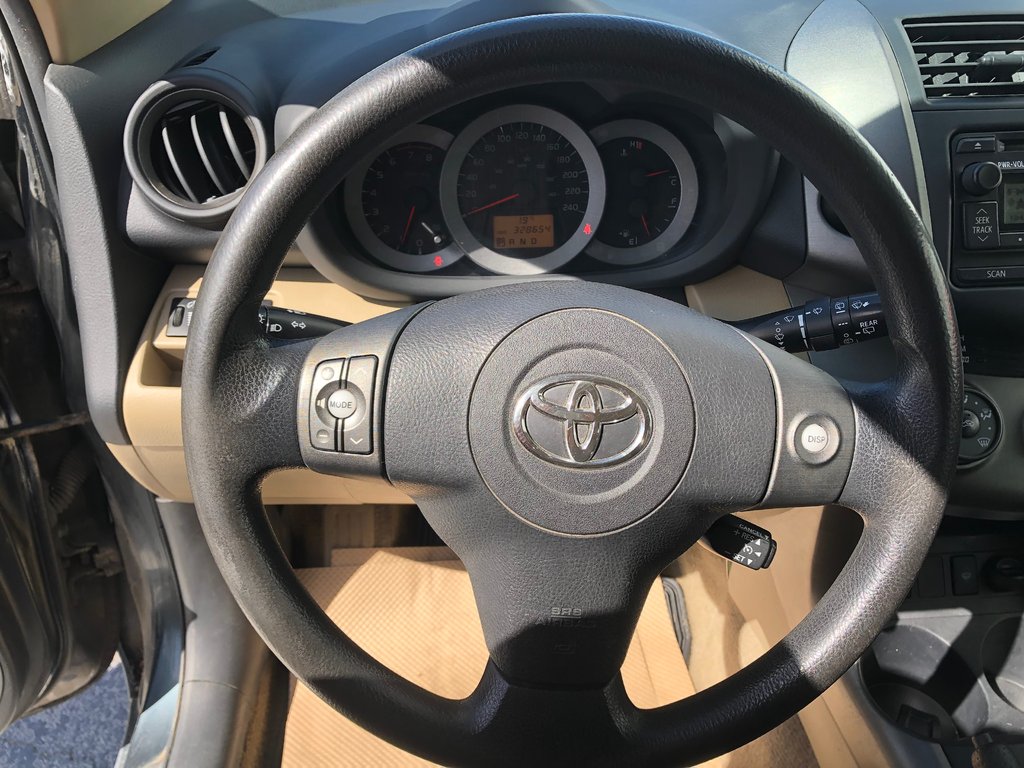 2012 Toyota RAV4 Base - CD Player, Power Windows, AUX Port in COLDBROOK, Nova Scotia - 9 - w1024h768px