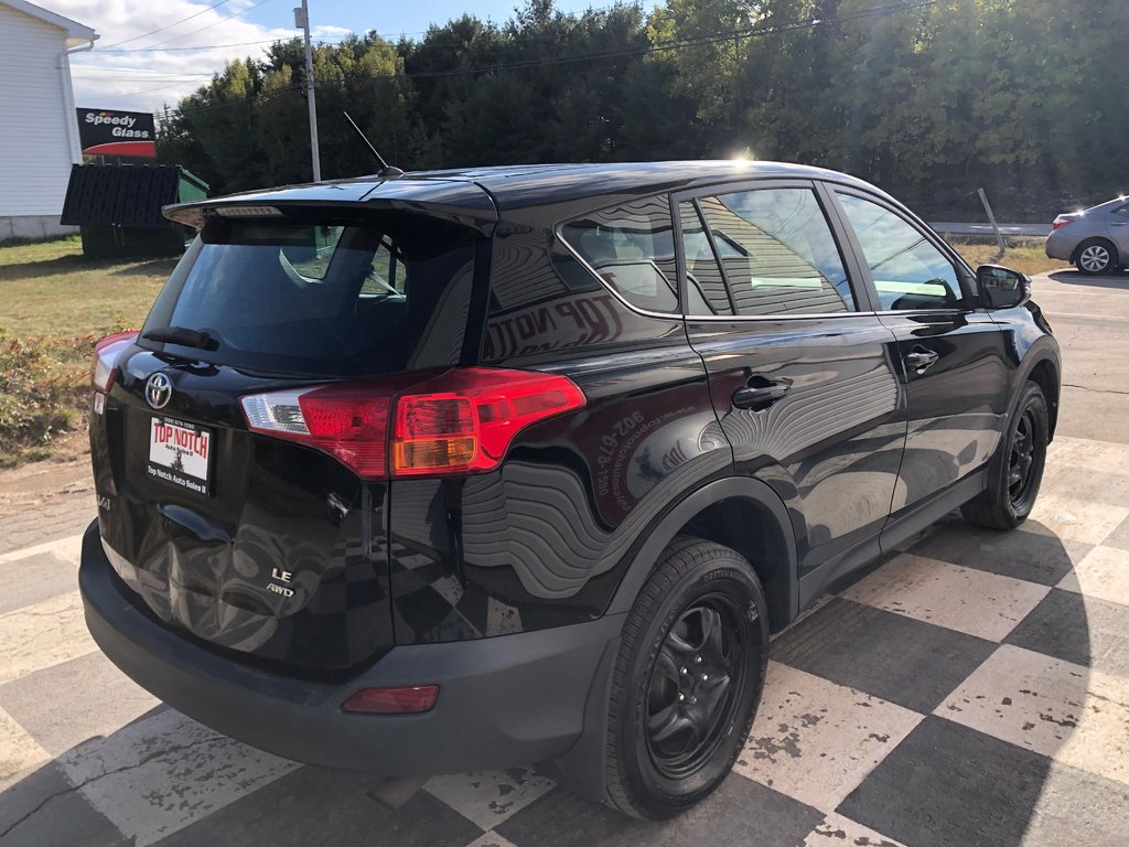 RAV4 LE - cruise control, hands free, a/c, CD player 2014 à COLDBROOK, Nouvelle-Écosse - 4 - w1024h768px