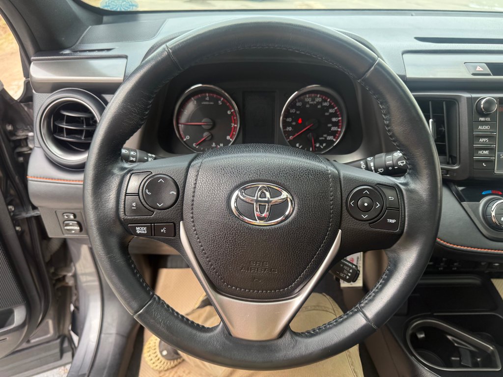 2016 Toyota RAV4 SE, keyless entry, backup camera, Bluetooth in Kentville, Nova Scotia - 10 - w1024h768px