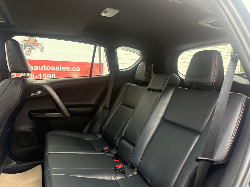 2016 Toyota RAV4 SE, keyless entry, backup camera, Bluetooth in Kentville, Nova Scotia - 15 - w1024h768px