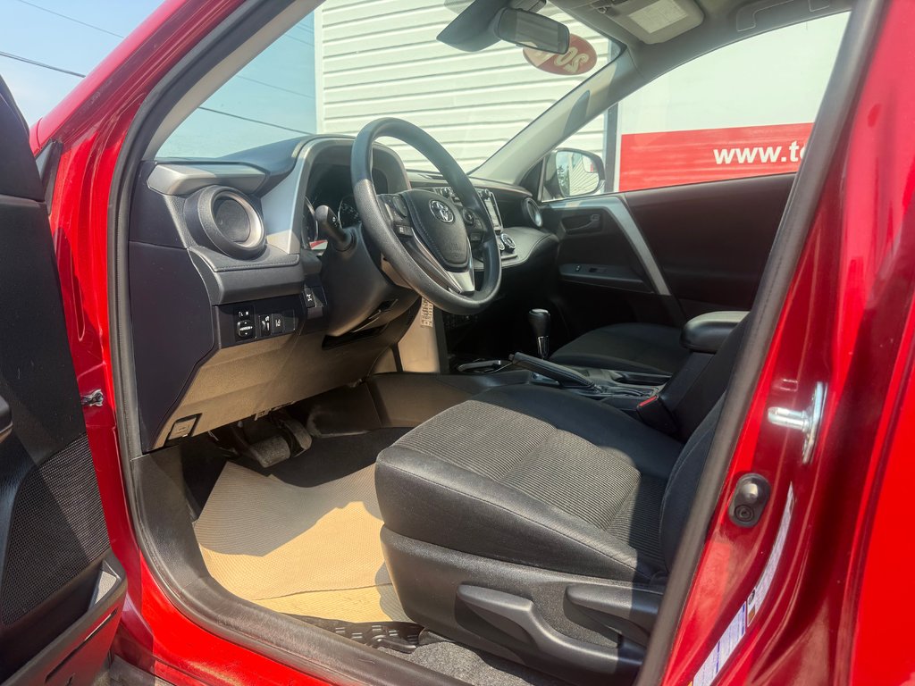 2017 Toyota RAV4 LE, keyless entry, Cruise control, Bluetooth in COLDBROOK, Nova Scotia - 9 - w1024h768px