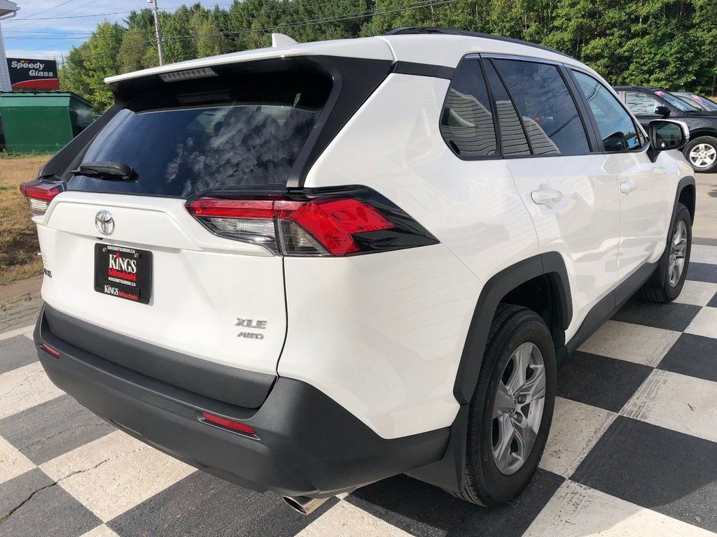 Toyota RAV4 XLE - Heated Steering Wheel & Seats, Carplay 2022 à COLDBROOK, Nouvelle-Écosse - 4 - w1024h768px