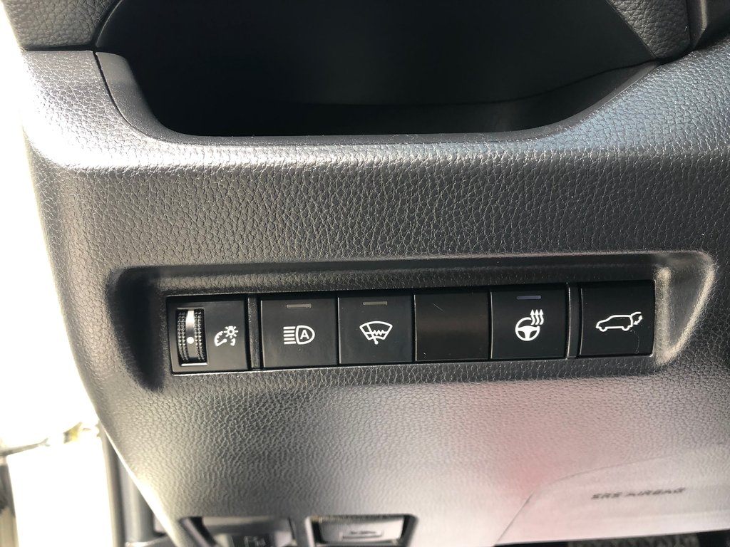 Toyota RAV4 XLE - Heated Steering Wheel & Seats, Carplay 2022 à COLDBROOK, Nouvelle-Écosse - 9 - w1024h768px