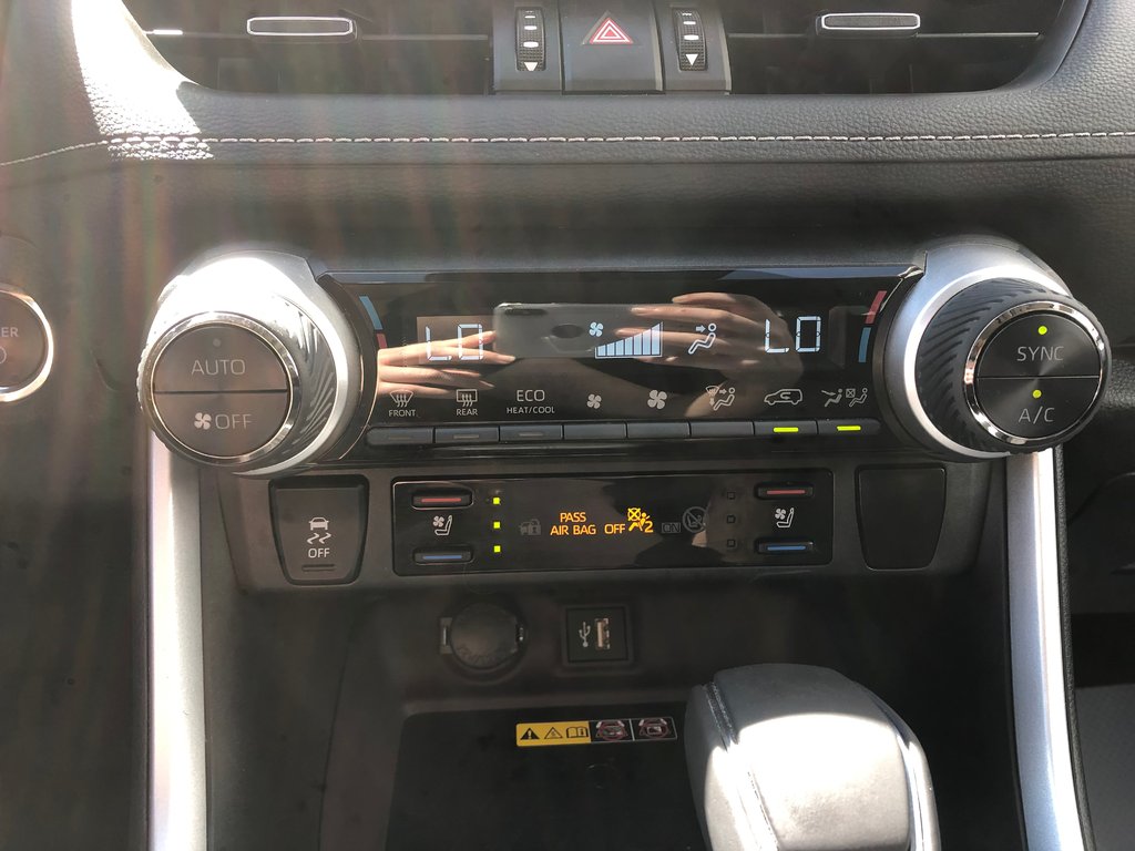 Toyota RAV4 Hybrid Limited - Reverse Camera Top View, Carplay 2023 à Kentville, Nouvelle-Écosse - 15 - w1024h768px
