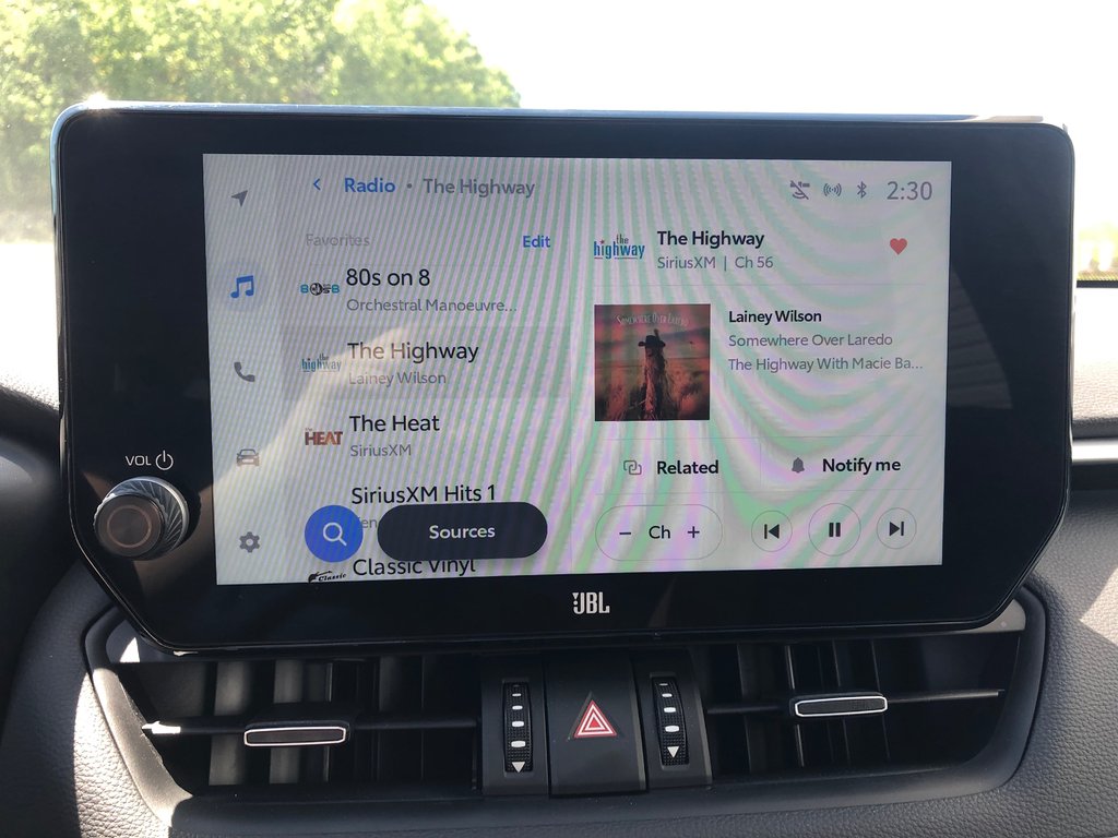 Toyota RAV4 Hybrid Limited - Reverse Camera Top View, Carplay 2023 à Kentville, Nouvelle-Écosse - 13 - w1024h768px