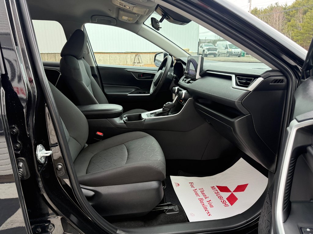 2023 Toyota RAV4 LE, keyless entry, Cruise control, Bluetooth in COLDBROOK, Nova Scotia - 19 - w1024h768px