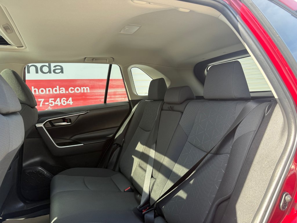 2024 Toyota RAV4 Hybrid XLE, keyless entry, backup camera, BT in Kentville, Nova Scotia - 15 - w1024h768px