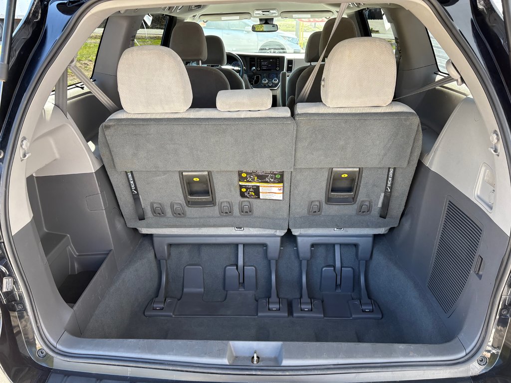 2019 Toyota Sienna LE - heated seats, hands free, cruise control, a/c in Kentville, Nova Scotia - 20 - w1024h768px