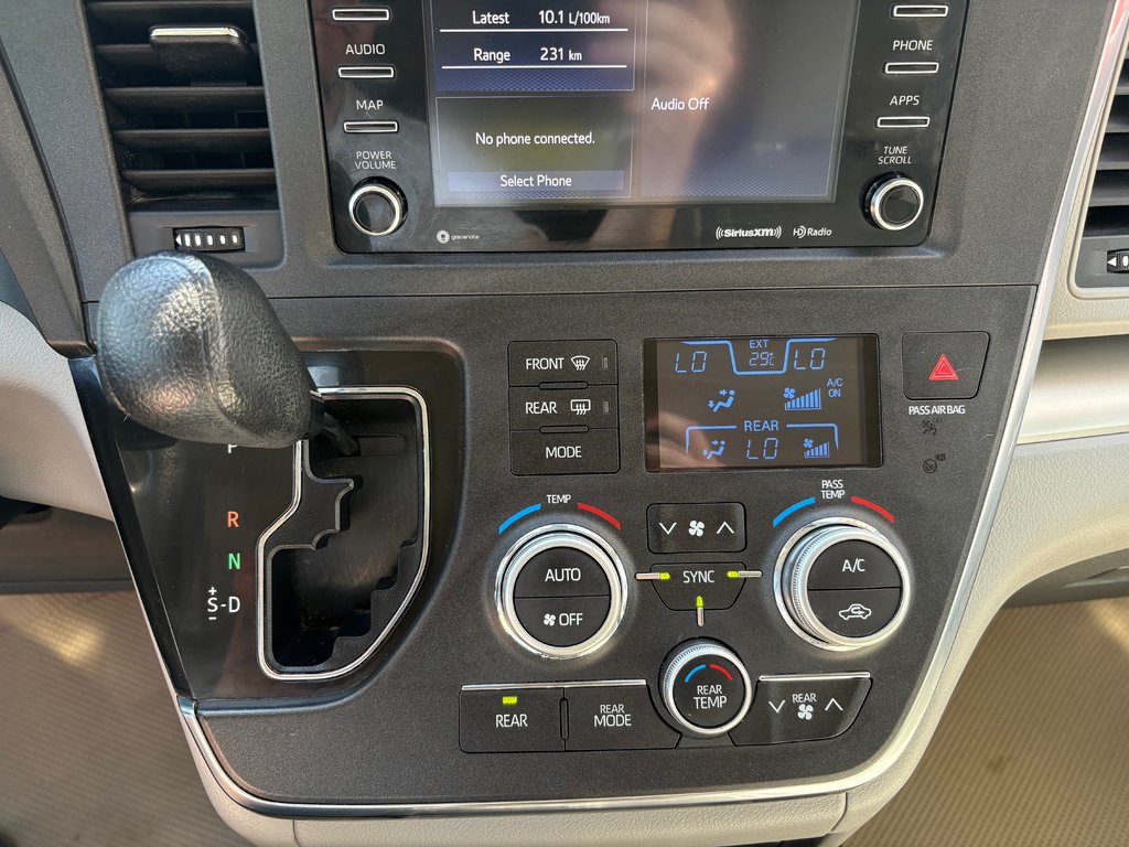 2019 Toyota Sienna LE - heated seats, hands free, cruise control, a/c in Kentville, Nova Scotia - 14 - w1024h768px