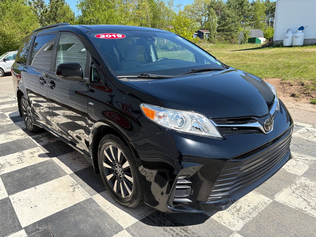 2019 Toyota Sienna LE - heated seats, hands free, cruise control, a/c in Kentville, Nova Scotia - 3 - w1024h768px
