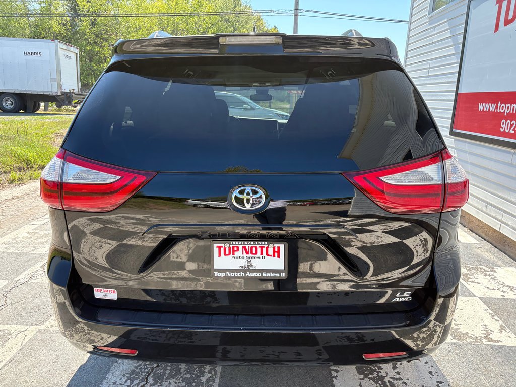 2019 Toyota Sienna LE - heated seats, hands free, cruise control, a/c in Kentville, Nova Scotia - 5 - w1024h768px