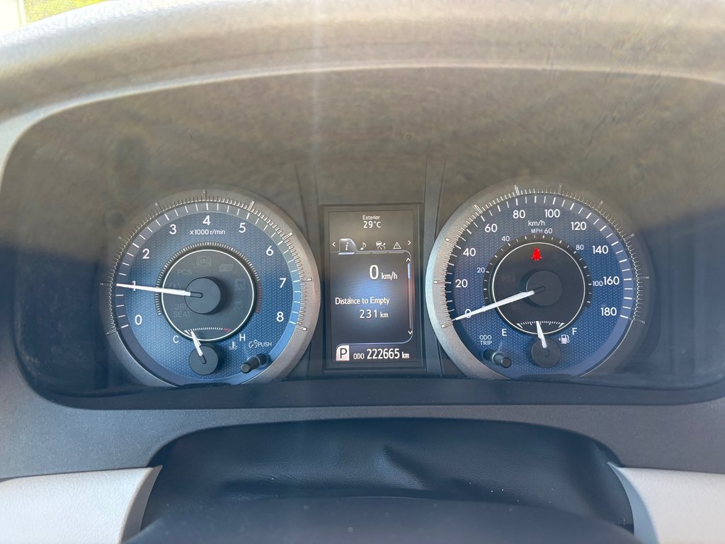 2019 Toyota Sienna LE - heated seats, hands free, cruise control, a/c in Kentville, Nova Scotia - 11 - w1024h768px