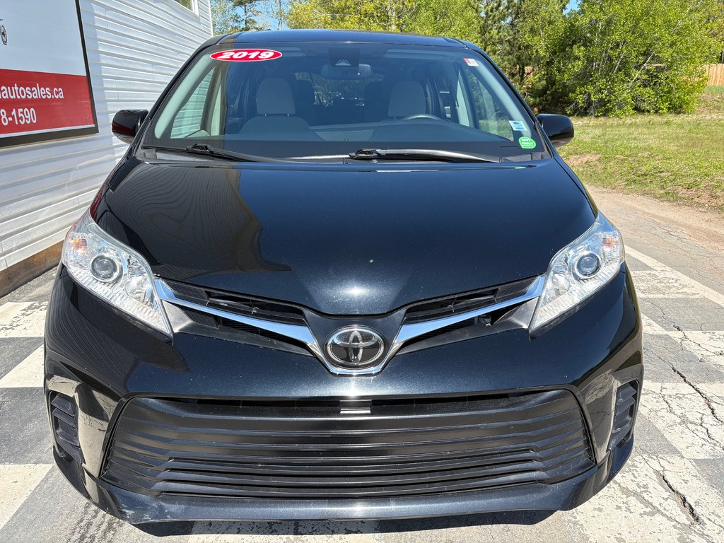 2019 Toyota Sienna LE - heated seats, hands free, cruise control, a/c in Kentville, Nova Scotia - 2 - w1024h768px