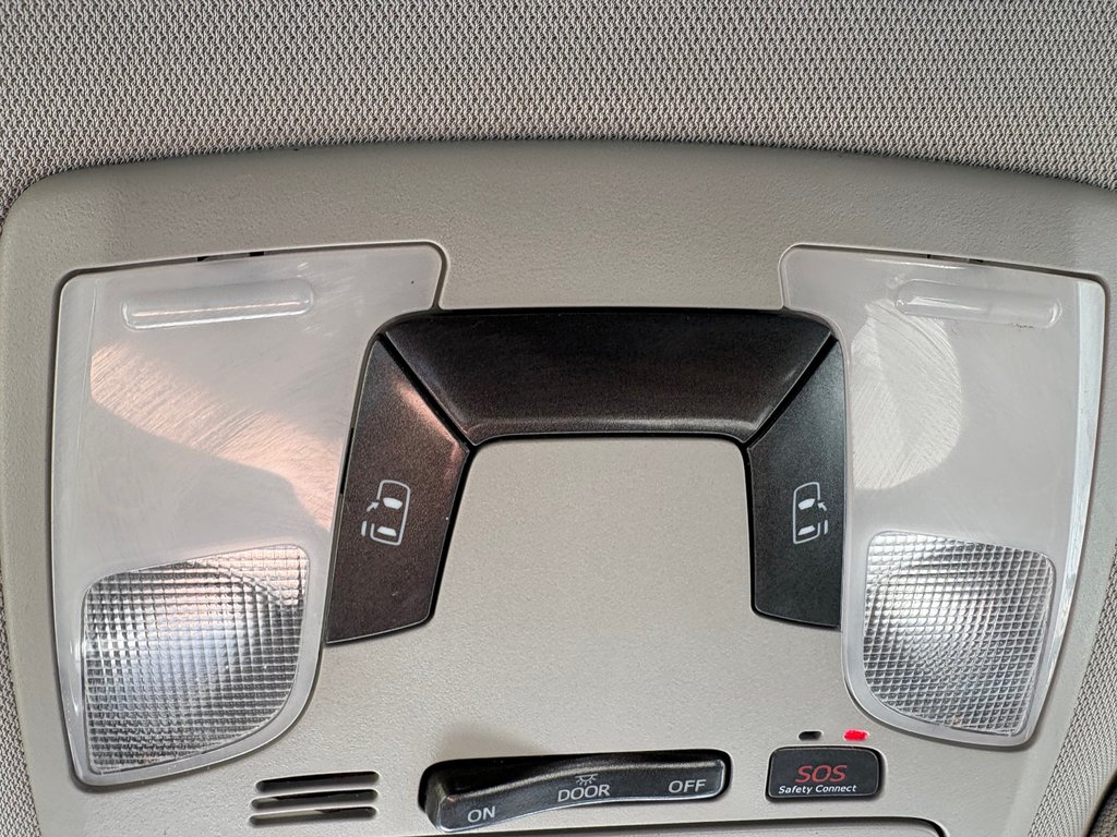 2019 Toyota Sienna LE - heated seats, hands free, cruise control, a/c in Kentville, Nova Scotia - 15 - w1024h768px