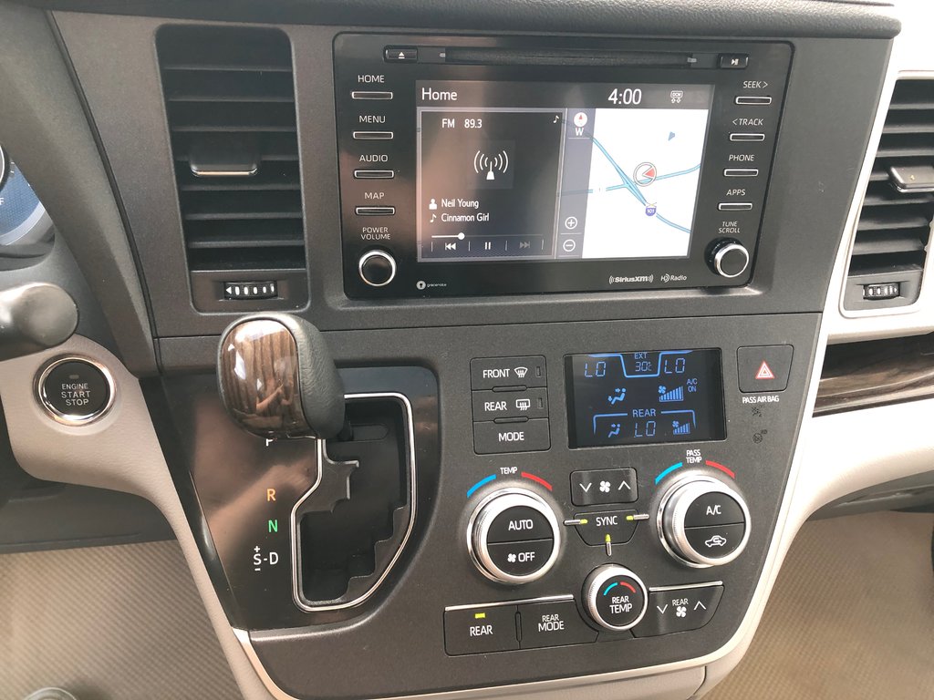2020 Toyota Sienna XLE - sunroof, reverse camera, power seats, a/c in COLDBROOK, Nova Scotia - 13 - w1024h768px