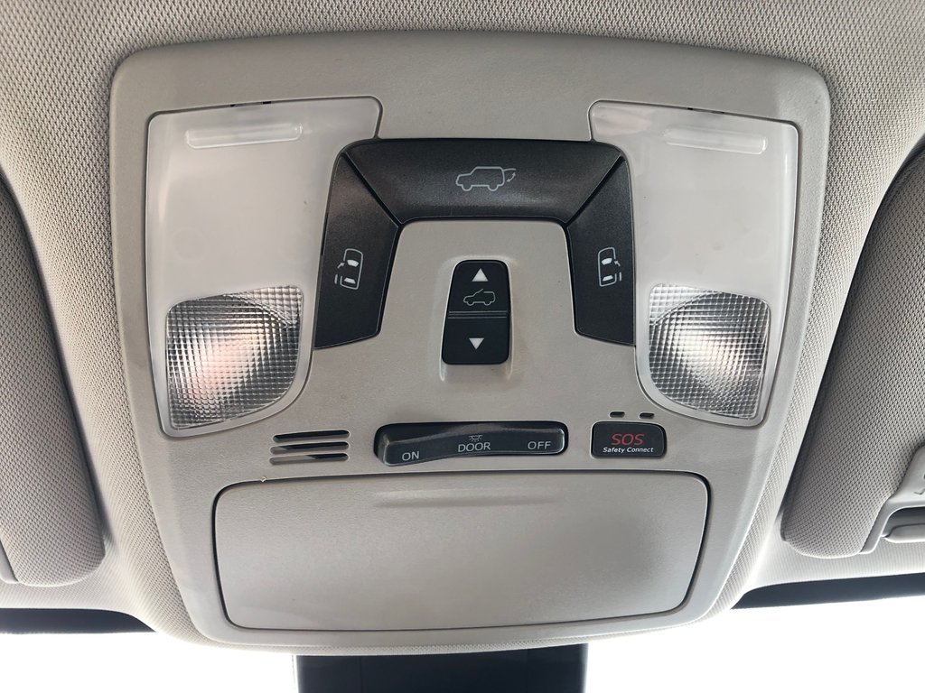 2020 Toyota Sienna XLE - sunroof, reverse camera, power seats, a/c in COLDBROOK, Nova Scotia - 14 - w1024h768px