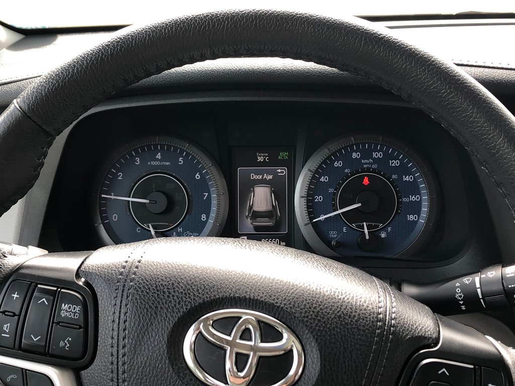 2020 Toyota Sienna XLE - sunroof, reverse camera, power seats, a/c in COLDBROOK, Nova Scotia - 8 - w1024h768px