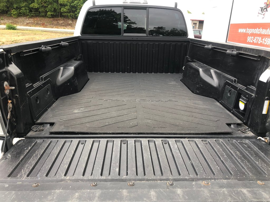Toyota Tacoma Limited 2016 à COLDBROOK, Nouvelle-Écosse - 18 - w1024h768px