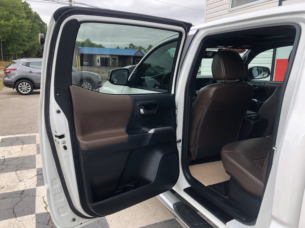 Toyota Tacoma Limited 2016 à COLDBROOK, Nouvelle-Écosse - 15 - w1024h768px