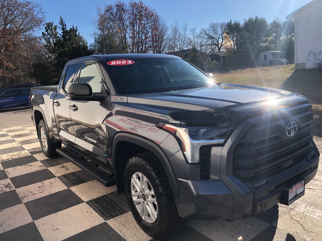 Tundra SR, rear sliding window, bluetooth, towing package 2023 à COLDBROOK, Nouvelle-Écosse - 3 - w1024h768px