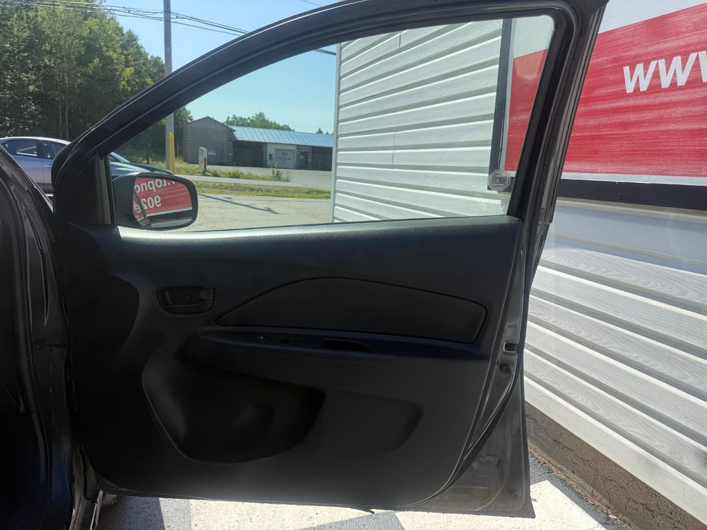 2008 Toyota YARIS Keyless entry, MP3, Cruise control in COLDBROOK, Nova Scotia - 17 - w1024h768px